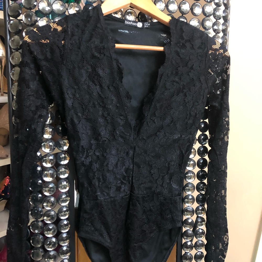 Lace Boohoo tall bodysuit never worn!